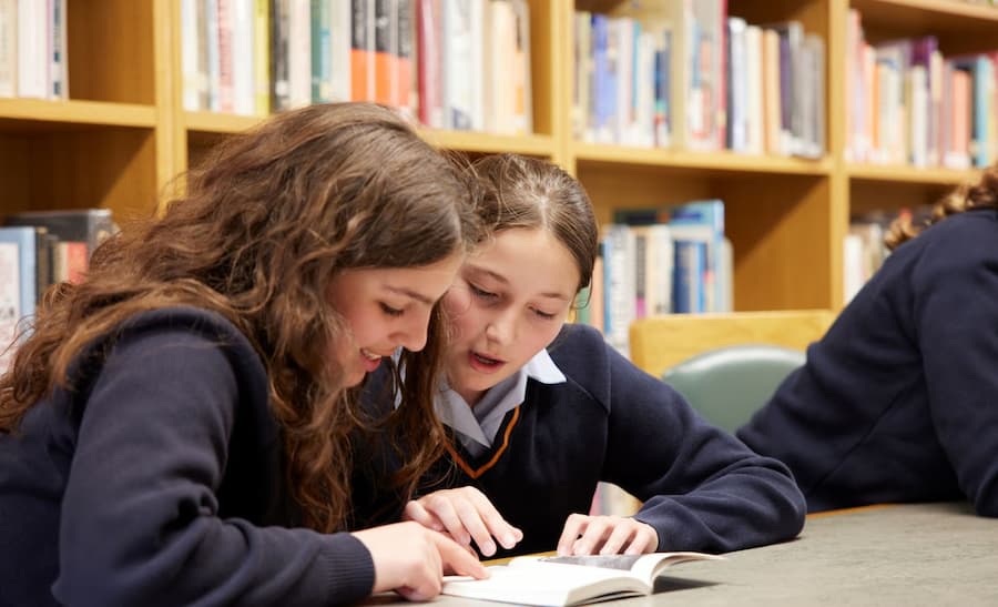 St Swithun’s School becomes a smartphone free environment in years 7-11